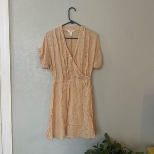 H&M peach colored tan wrap dress